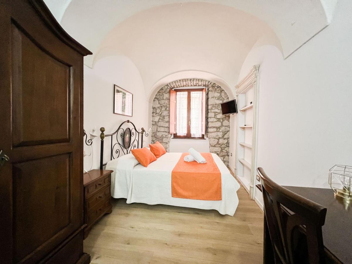 S'Ammentu House Hotel Bosa Ngoại thất bức ảnh