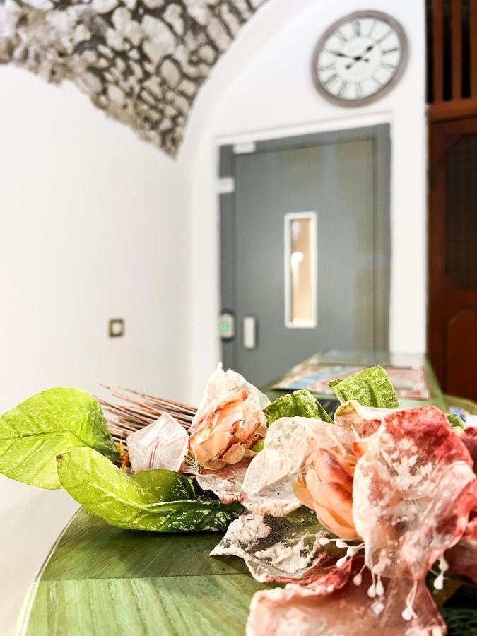 S'Ammentu House Hotel Bosa Ngoại thất bức ảnh