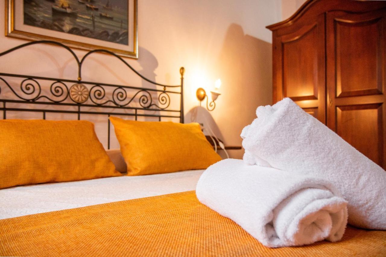 S'Ammentu House Hotel Bosa Ngoại thất bức ảnh