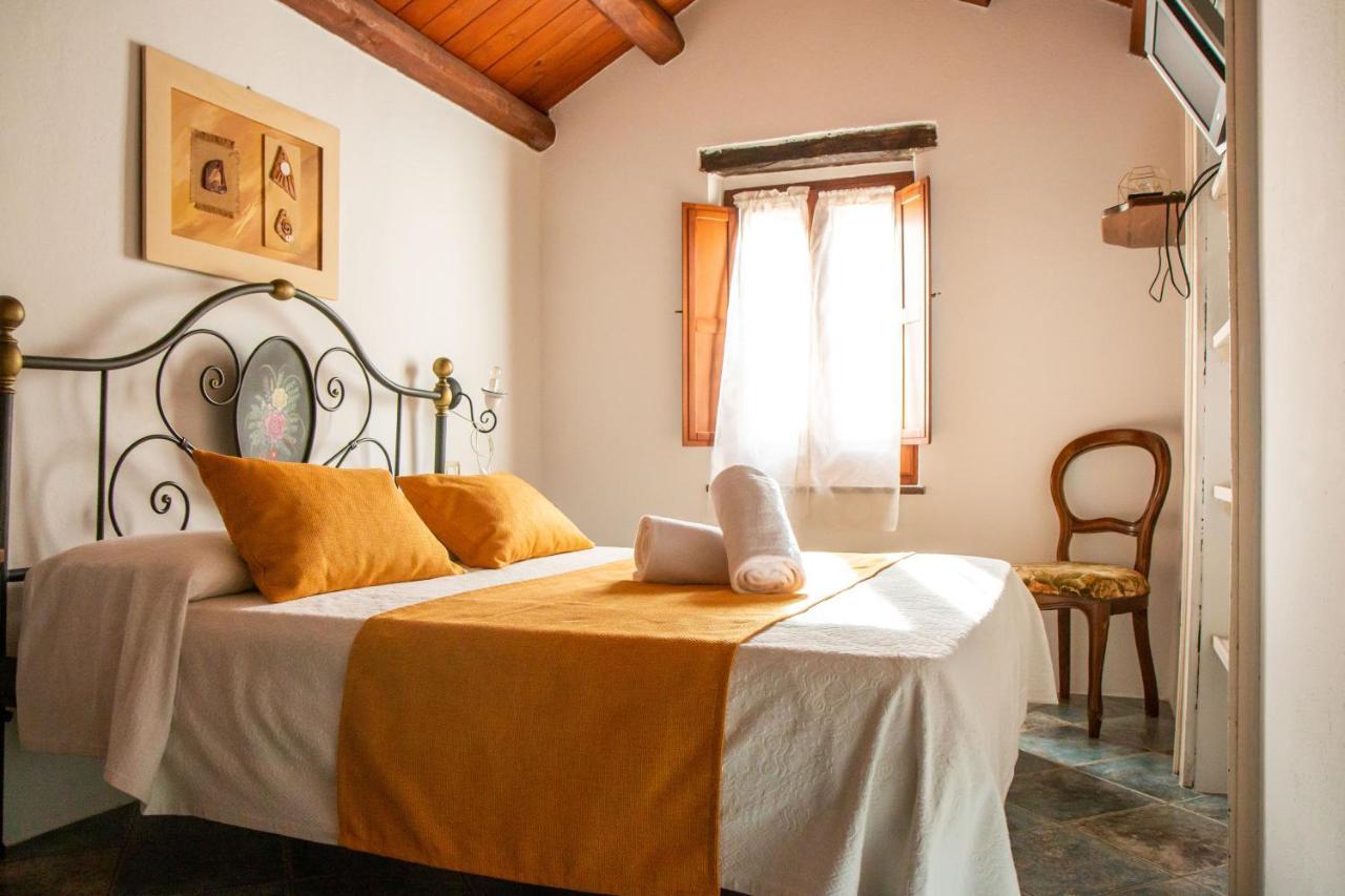 S'Ammentu House Hotel Bosa Ngoại thất bức ảnh